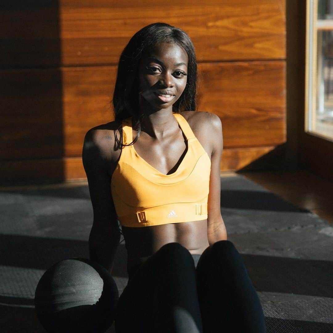 Fatima Diameのインスタグラム：「🍊BRA REVOLUTION 🍊  Estrenando nuevo bra de la colección @adidaswomen adaptado a cada cuerpo y a cada movimiento.  #supportiseverything #creandoconadidas @adidas_es @adidaswomen」