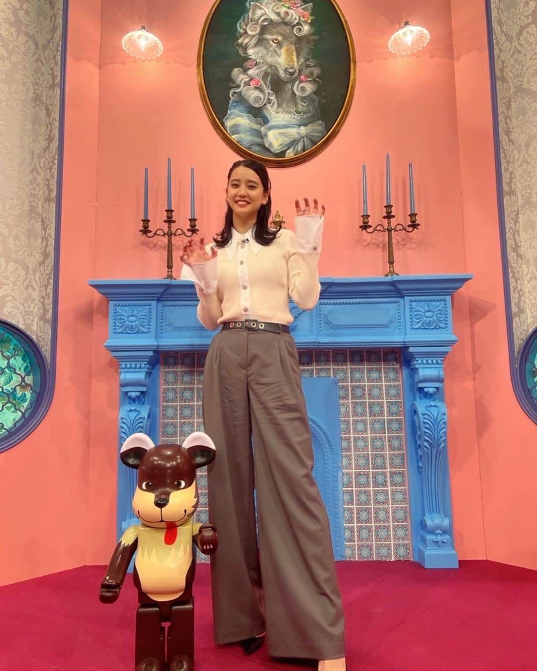 山崎紘菜のインスタグラム：「🐺 ABEMAオリジナル 『彼とオオカミちゃんには騙されない』  初回スタジオゲストで 出演させていただきます。  今日よる10時から放送です😳 大好きなオオカミシリーズ！！嬉しい〜 がおがおーー🐾 #ABEMA #彼とオオカミちゃんには騙されない」