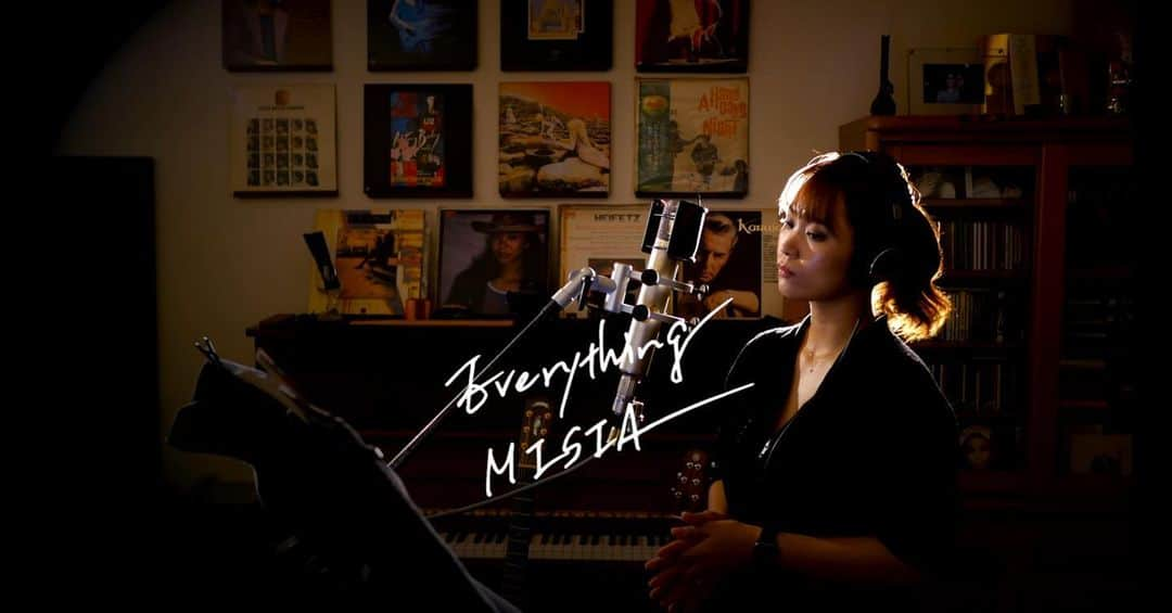 二宮愛さんのインスタグラム写真 - (二宮愛Instagram)「#thanks  #1million view‼️ 100万回再生ありがとう‼️  My cover video of “Everything” by #MISIA (Japanese artist)  has hit more than 1million views on YouTube!!!  Thank you guys so much for supporting me! I love reading comments in many languages (deep thanks to google translate on YouTube) ♥️  Love you!! #aininomiya #二宮愛 #カバー #youtube #youtubevideos #youtuber #livemusic #livestream #livestreaming #singer #song #cover #coversong #youtubesubscribers #thankyou #love #youtubesinger #music #musician #youtubemusic」2月20日 20時43分 - aininomiya