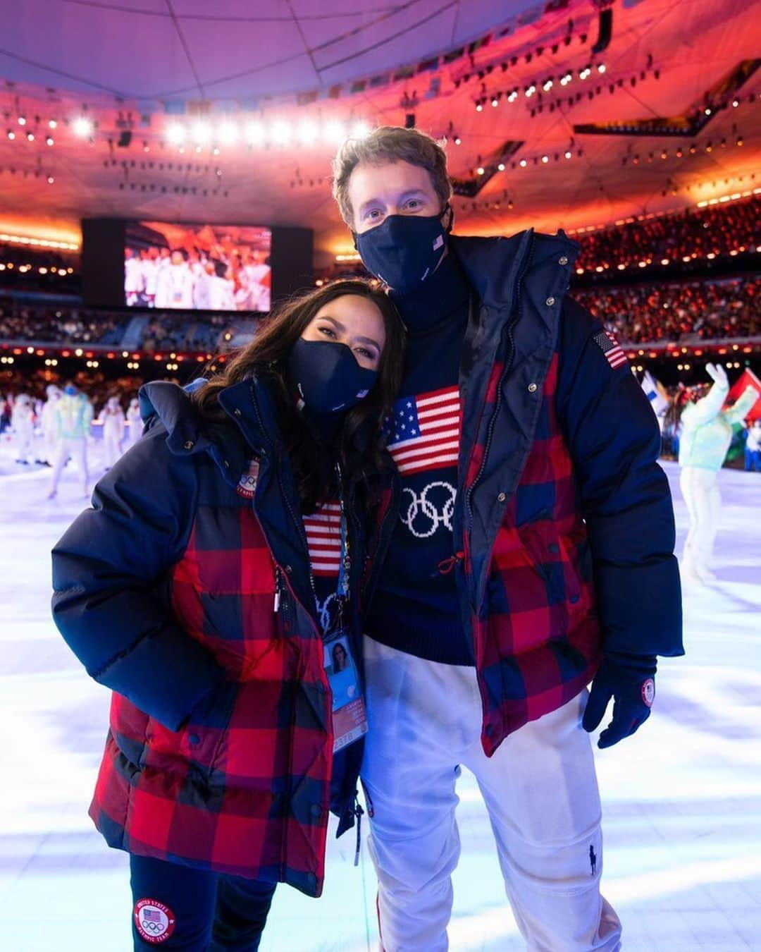 マディソン・チョックさんのインスタグラム写真 - (マディソン・チョックInstagram)「Closing Ceremony 🤩  #madisonchock #evanbates #chockbates #olympics #winterolympics #closingceremony#figureskating」2月21日 8時43分 - chockolate02