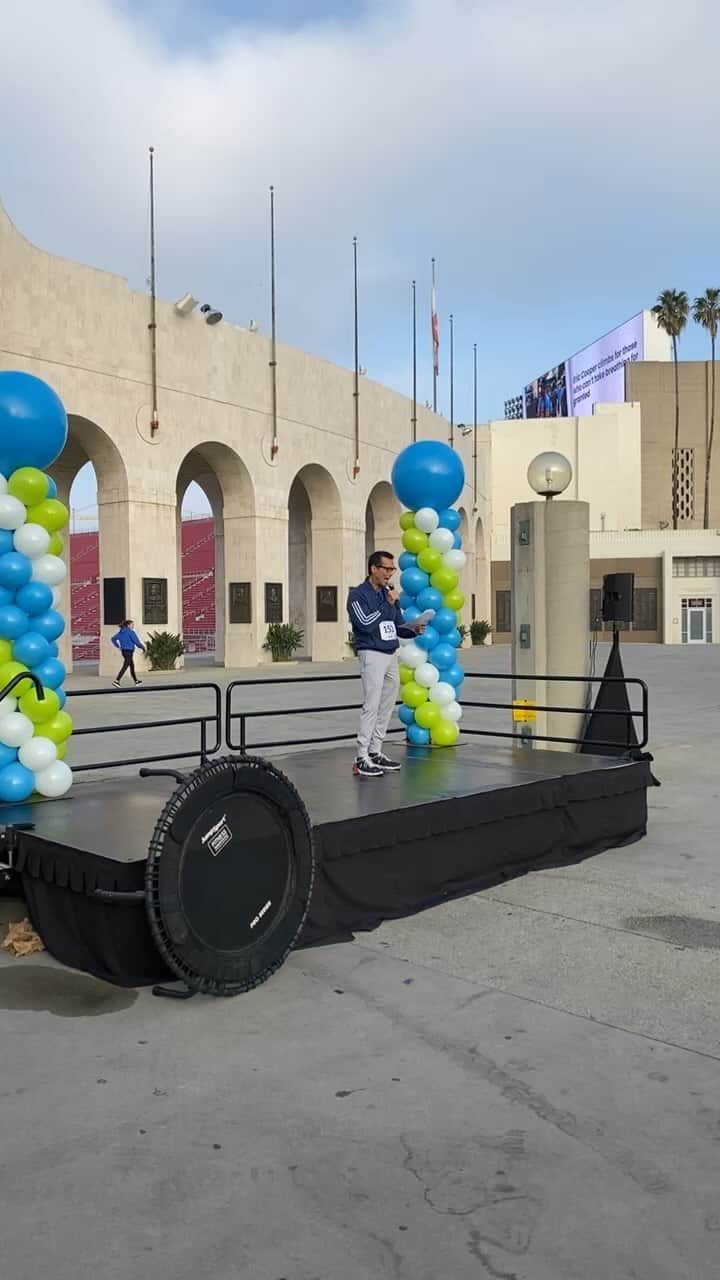 シャンテル・ヴァンサンテンのインスタグラム：「Rise & Climb 2022 @californialung @lungassociation #FightForAirClimb」