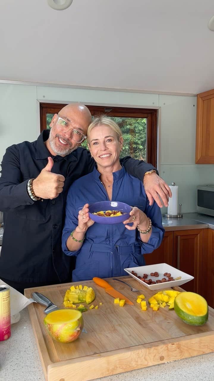 チェルシー・ハンドラーのインスタグラム：「Baby makers: this Jewipino cooking is for you.」