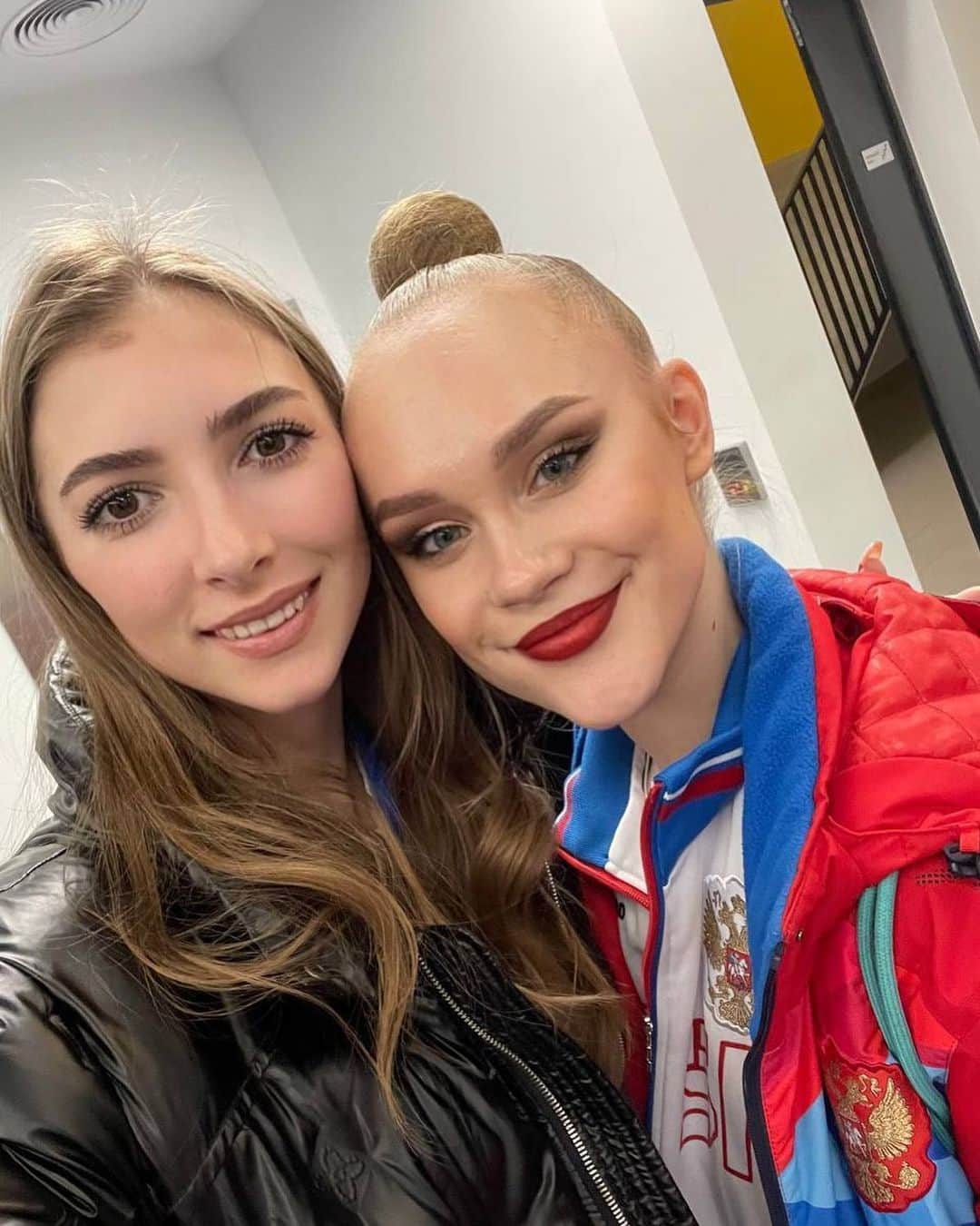 Veronika Rudychevaのインスタグラム：「Каждый раз приезжая в Лужники, попадаю домой❤️  #гранпри #спб」