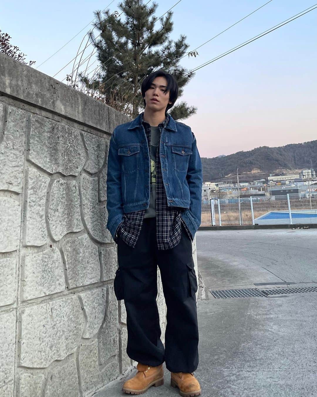 ラキのインスタグラム：「🥾」