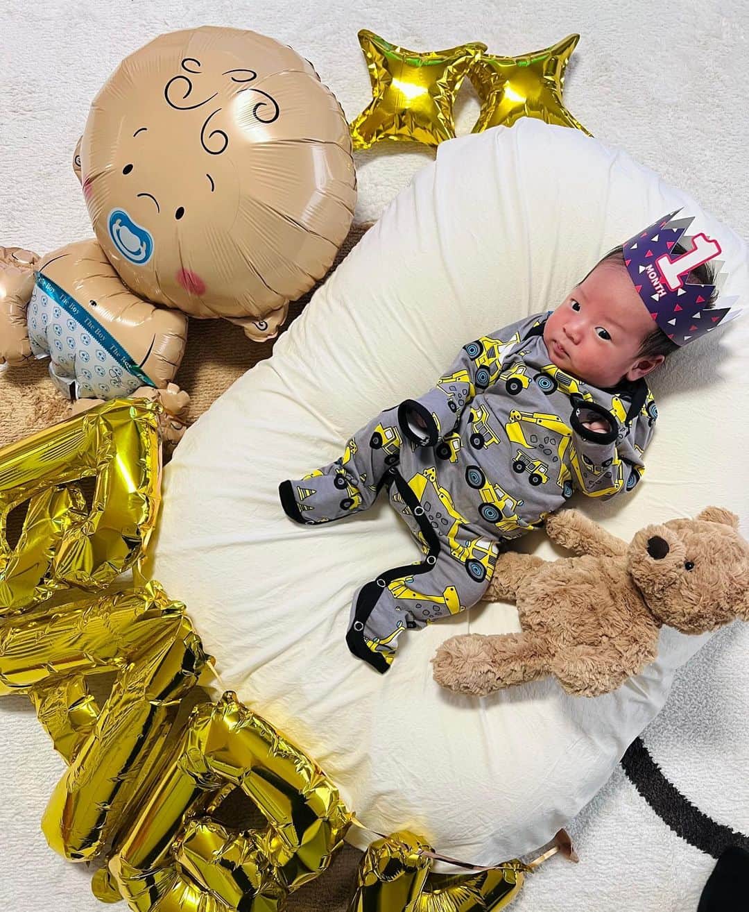 キム・ミヌさんのインスタグラム写真 - (キム・ミヌInstagram)「안녕하세용? 저는 김이안입니다👶🏻 벌써 인생 한달차🍼 잘때가 제일 이쁨🤍」2月21日 13時29分 - minwoo_10