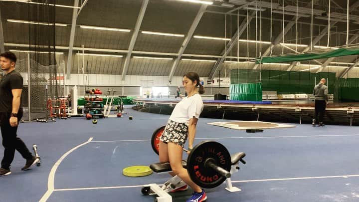 佐藤友佳のインスタグラム：「70kg (★★★⭐︎⭐︎)」