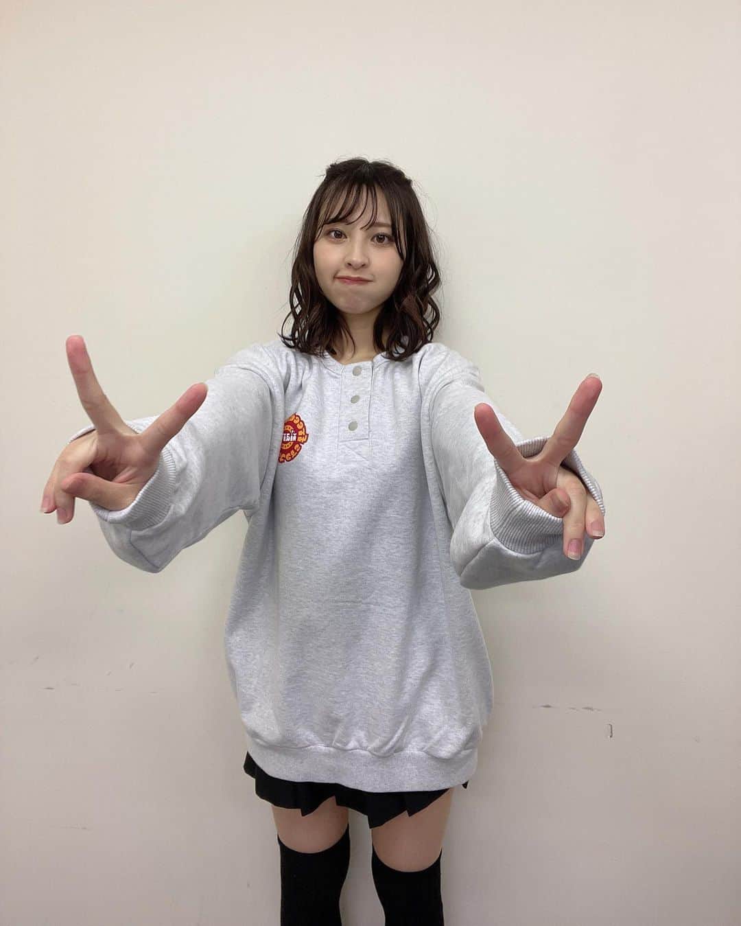 のインスタグラム：「トレーナーかわいい  #xlarge  #トレーナー」