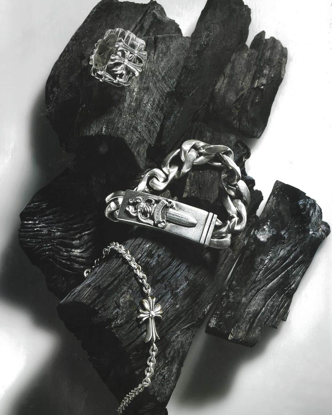 クロムハーツのインスタグラム：「+ baby fat chain + cemetery square ring + dagger id bracelet +」