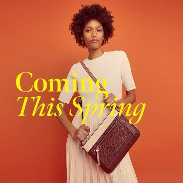 フィオレッリのインスタグラム：「The wait is almost over! We’re excited to announce that a new Fiorelli.com is coming this Spring 😍」