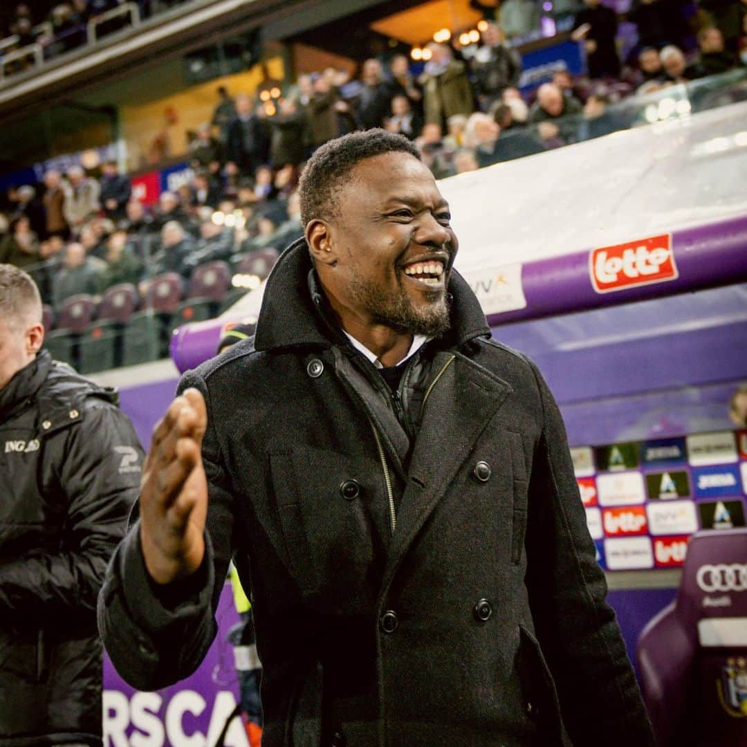 ヴァンサン・コンパニさんのインスタグラム写真 - (ヴァンサン・コンパニInstagram)「One of @rscanderlecht ‘s kindest and most talented. Good to see you Aruna. 👊🏾」2月22日 4時22分 - vincentkompany