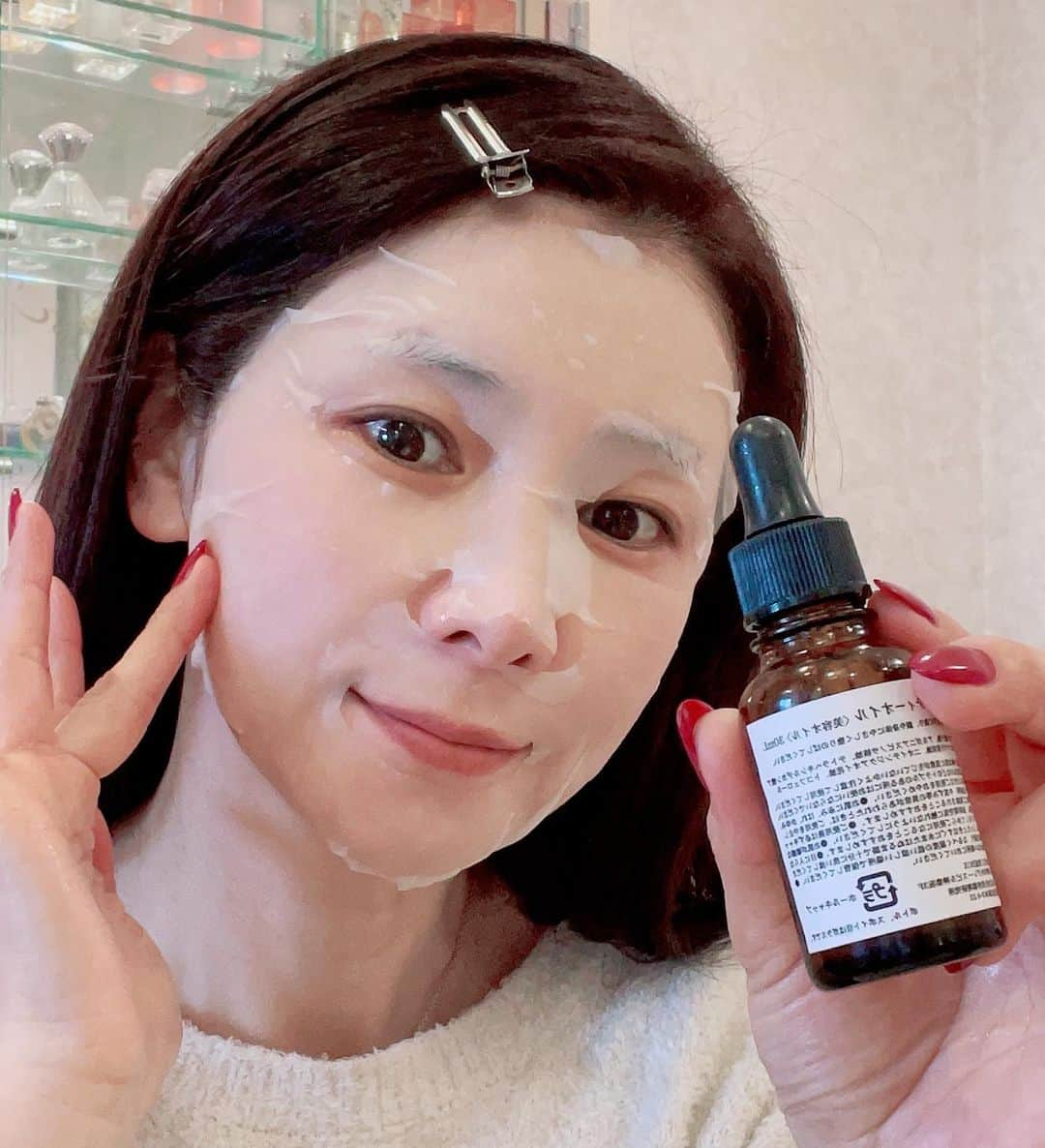 水谷雅子さんのインスタグラム写真 - (水谷雅子Instagram)「美容の秘密シリーズ⭐️ masakoビューティーオイルたくさんの方に愛用していただきありがとうございます。😊 同じ質問をたくさん頂いております。💌💕 つづきはmasakoサロン見て下さいね❣️ #水谷雅子#水谷雅子beautybook50の私  #水谷雅子の美容の秘訣シリーズ  #masakoビューティーオイル  #保湿#マッサージ#ハリのある肌  #若々しい肌へ #日々のケア #美は1日にしてならず」2月22日 11時03分 - mizutanimasako