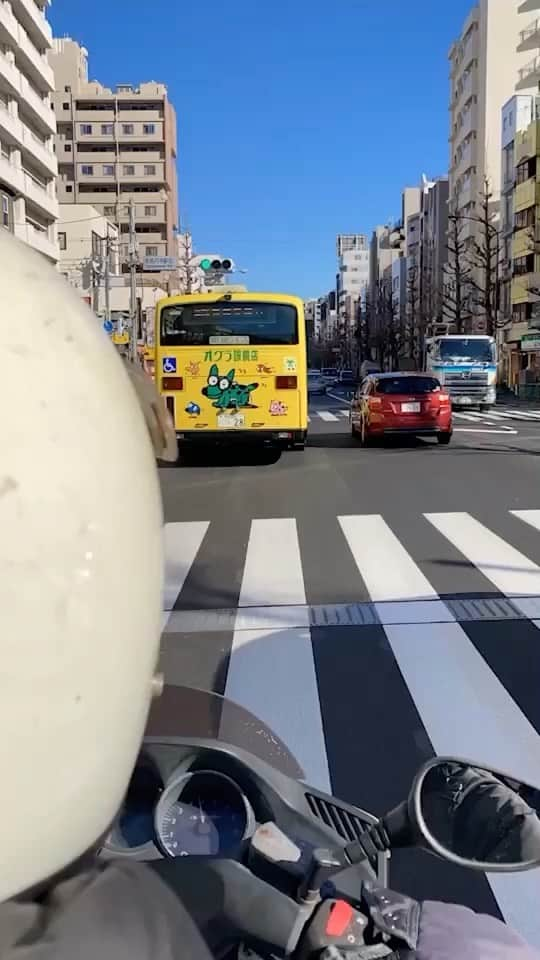 バッドナイス常田のインスタグラム：「バイクの後ろで気づいたらタイムラプス撮ってた。 クリエイトの塊、バラエティからラップ番組、服、カメラ、料理、オールマイティー放送作家グッチ。」