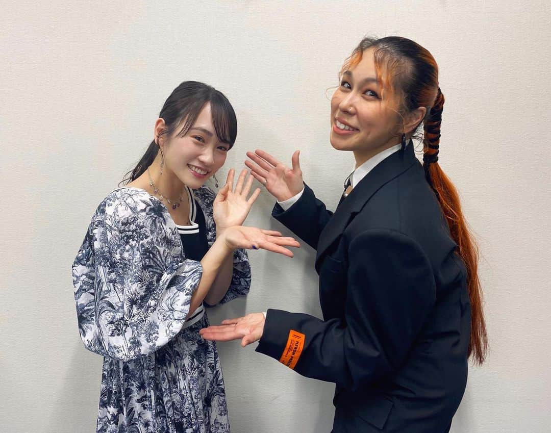 川栄李奈さんのインスタグラム写真 - (川栄李奈Instagram)「うたコンカムカム特集 ありがとうございました！ 皆さんの生歌を間近で聴くことができて😭 最高すぎました。 アルデバラン AIさんが優しく微笑みかけてくださって もぅ、なんて日だ、、。 忘れられない1日になりました 明日からまた撮影頑張ります！！ 今日の放送では謎の振付師も出てきましたね どんな展開になるのっ🤭 明日のカムカムもお見逃しなく！」2月22日 21時59分 - rina_kawaei.official