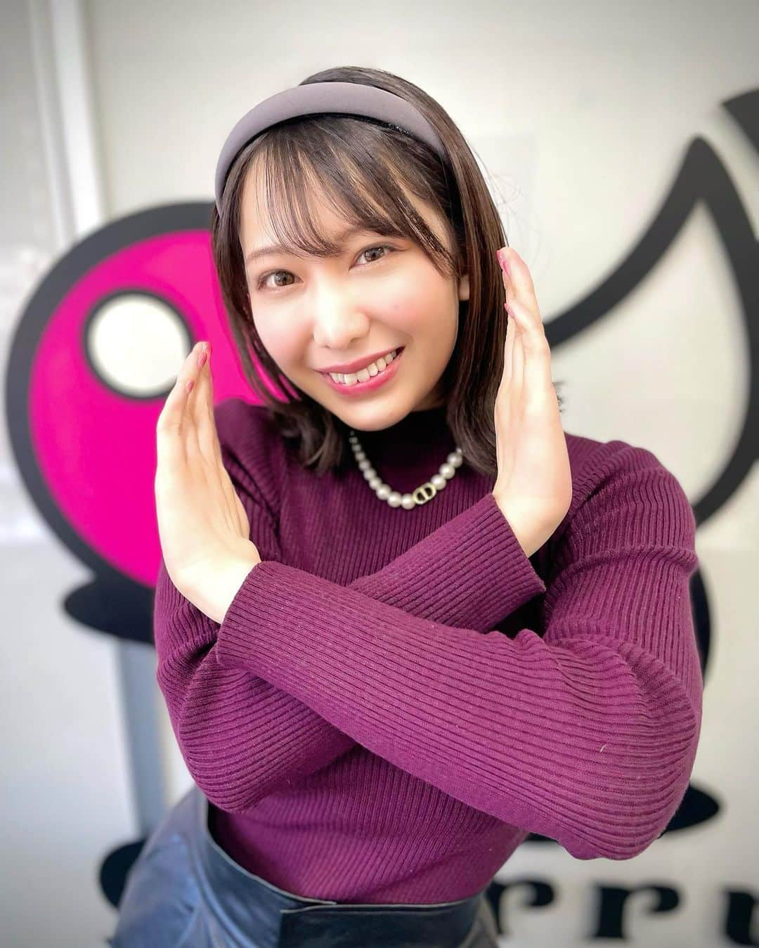 XCITYのインスタグラム：「弥生みづきさんにインタビューさせていただきました！  このかわいい顔で「ち○ぽ、ち○ぽ」と連呼される大変素晴らしい現場でした！ やっぱり、ち○こより、ち○ぽのほうが断然エロいっすよね？！  近日公開予定お楽しみに〜！！  #弥生みづき」