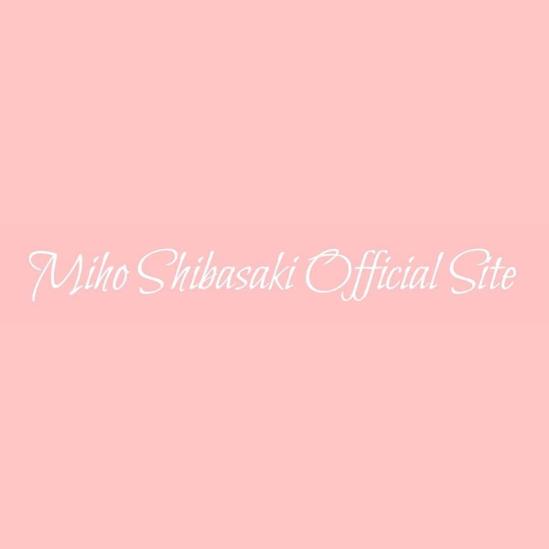 芝咲美穂のインスタグラム：「本日、自身のホームページを公開いたしました。  @widen_uno さんの素晴らしいデザインにとても感動しています😭  毎度リモートでとてもわかりやすく丁寧にカウンセリングをして頂き、お願いして本当に良かったです。 個人、企業どちらもご担当されているので、ホームページ制作をお考えの方は是非一度unoさんにご相談されてみてください❣️  アクセスのリンクは以下です。  https://shibasakimiho.com/  インスタですとリンク先に飛べないので、 画像の3枚目のQRコードからも読み込んで頂けます☺️  マイペースに情報やブログを更新していきたいなと思っておりますので、宜しくお願い致します🌸」