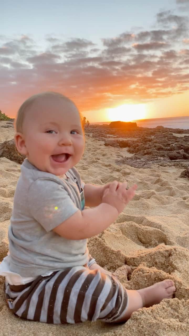 アラナ・ブランチャードのインスタグラム：「Our happy Koda boy. We love you so much.」