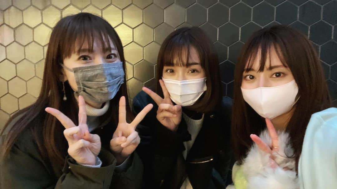 吉沢明歩のインスタグラム：「2月26日のLIVEに向けて３人で 歌リハしてきました✨ 本番まであと少し！ ドキドキの方がまさってるけど、楽しみで仕方ないです🌟🌈🌹  #2月26日＃横浜ベイホールにて#みひろ20周年スペシャルライブ#お待ちしております」