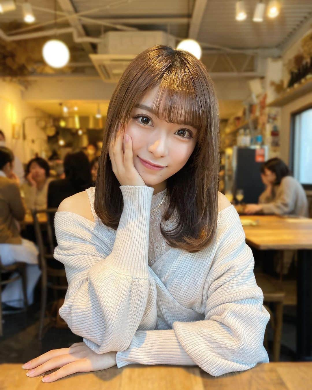 美女美容事情さんのインスタグラム写真 - (美女美容事情Instagram)「《美女とデート気分🍩🧡》⁠⠀ *⠀⠀⠀⠀⠀⠀⁠⠀⁠⠀⁠⠀⁠⠀⁠⠀ 今回ご紹介させて頂きますのは!!👀❤️⁠⠀⁠⠀⁠⠀⁠⠀⁠⠀ marupiさん<@marupi_8989> の素敵なお写真📸⠀⁠⠀⁠⠀⁠⠀ *⠀⁠⠀ このアングルはかわいすぎて反則級ですね😍✨⠀⠀⠀⁠⠀⁠⠀⁠⠀⁠⠀⁠⠀ こんな美人さんとデートしてみたいですね💖⠀ *⠀⁠⠀⁠⠀⁠⠀⁠⠀⁠⠀ marupiさん<@marupi_8989> 素敵な投稿をありがとうございました☺️📸✨⠀⁠⠀ marupiさんのアカウントには他にも素晴らしい投稿が沢山ありますので是非覗いてみてくださいね💁‍♀️💙⁠ ⁠⠀ ⠀⠀⁠⠀⁠⠀⁠⠀⁠⠀ △▼△▼△▼△▼△▼△▼△▼△▼△▼ ⁠⠀⁠⠀⁠⠀⁠⠀ ❤️🧡💛「ビジョビ (美女美容事情)」💚💙💜⠀⠀⠀⠀⠀⠀⠀⠀⠀⠀⠀⠀⠀⠀⁠⠀⁠⠀⁠⠀⁠⠀⁠⠀⁠⠀ 👇掲載ご希望の方は👇⠀⠀⠀⠀⠀⠀⠀⠀⠀⠀⠀⠀⠀⠀⠀⁠⠀⁠⠀⁠⠀⁠⠀⁠⠀⁠⠀ @b_b_j.jタグ付けと🖤 #ビジョビ ⁠⠀⁠⠀ 🖤タグ付けお願いします⠀⠀⠀⠀⠀⠀⠀⠀⠀⠀⠀⠀⠀⠀⠀⁠⠀⁠⠀⁠⠀⁠⠀⁠⠀⁠⠀ △▼△▼△▼△▼△▼△▼△▼△▼△▼ ⁠⠀⠀ #美人#美女#デート気分#カフェ⠀ #デートコーデ#透明感#美容⠀ #インスタ美女#インスタ美人」2月23日 17時39分 - b_b_j.j