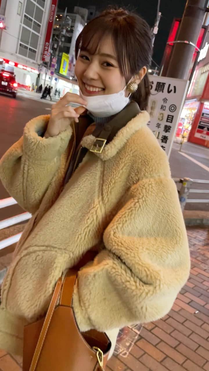 杉浦みずきのインスタグラム：「何気ない日常〜　三茶ぶらぶら🐱  #ラフコーデ #カジュアルコーデ #ボアブルゾン」
