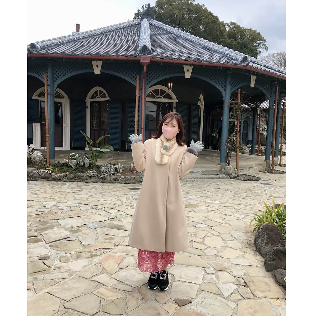 豊崎なつきさんのインスタグラム写真 - (豊崎なつきInstagram)「* 今日は長崎ディーパー放送でした♡  グラバーさんの昔の意外な歴史を 大改修した旧グラバー住宅から お伝えしました🌱✨  取材日は雪降る朝でしたが 赤瀬先生がいると パッと日差しが出てきます🌷  赤瀬先生との取材は 100%晴れ☀️ 天気が良くなります🤭  そんな晴れ男赤瀬先生が 写真撮ってくださいました🙇‍♀️🙇‍♀️  #NBC #NBC長崎放送 #長崎ディーパー #グラバー園 #赤瀬浩　さん #長崎歴史 #豊﨑なつき #アナウンサー #アナウンサーコーデ #アナウンサー私服」2月23日 22時31分 - natsuki_toyosaki