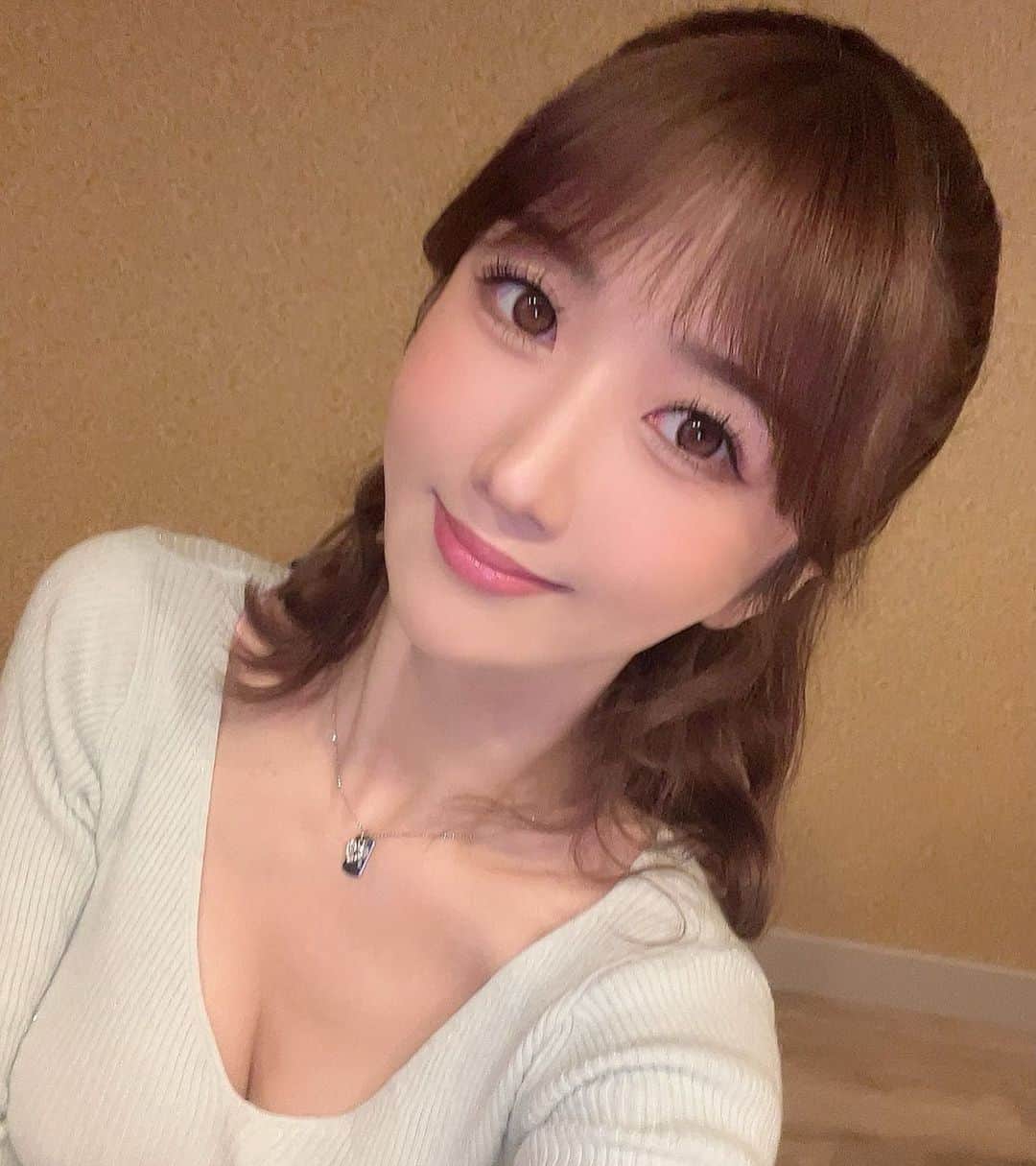 のインスタグラム：「最近ハーフアップ好き🥰」