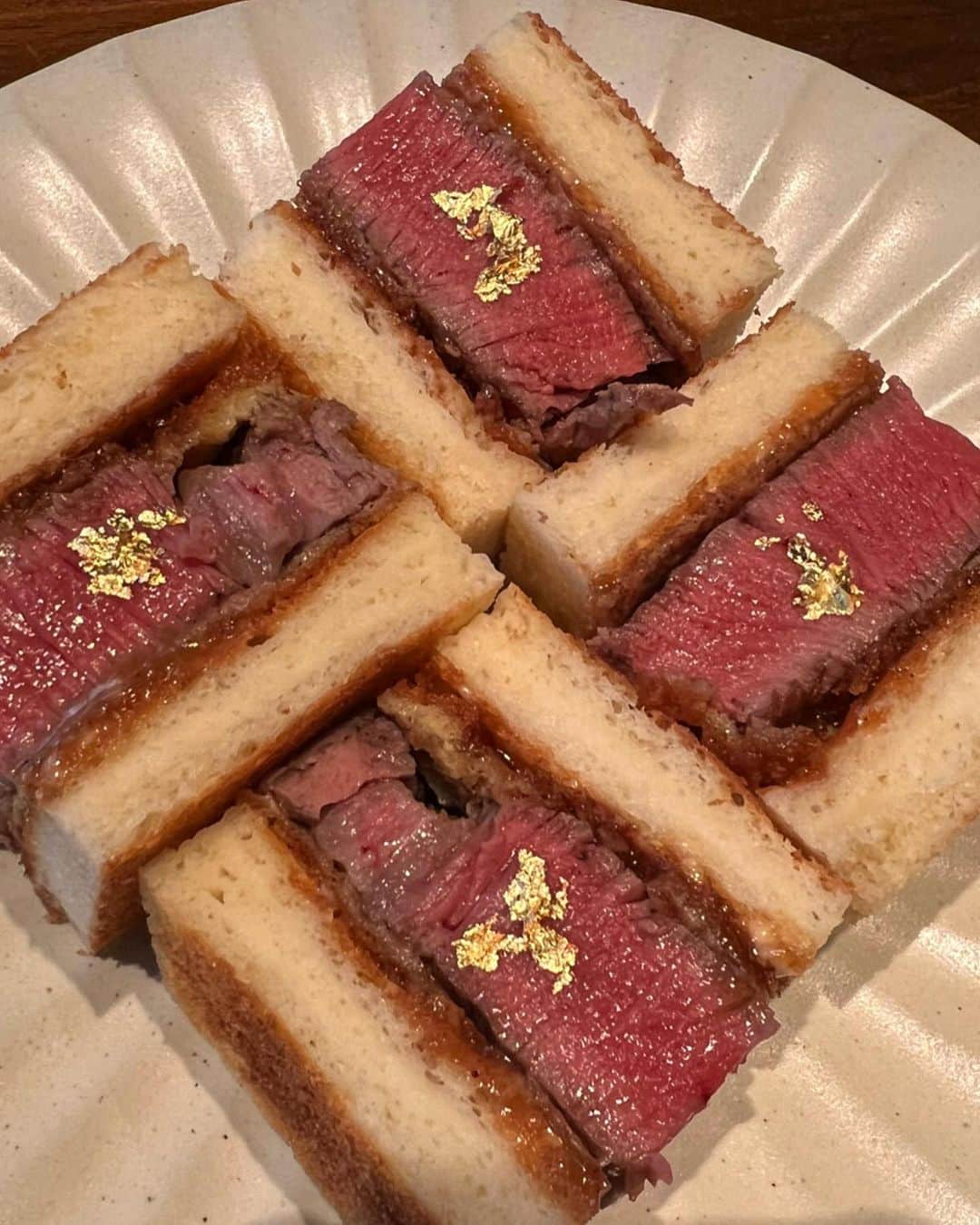 のインスタグラム：「- 고추장찌개로 해피엔딩❤️ 넌 정말 자극적이야🤑🤑」