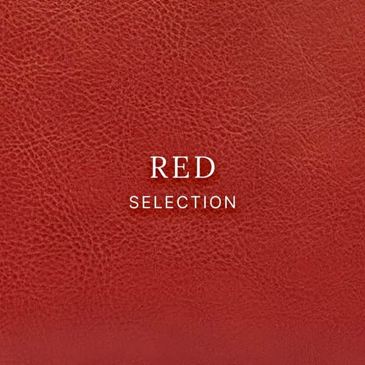 イルビゾンテのインスタグラム：「Welcome to the SS22 Red World ♥️ #ilbisonte #ilbisontefirenze #sustainability #ss22 #red #leatherbags #cowhide」