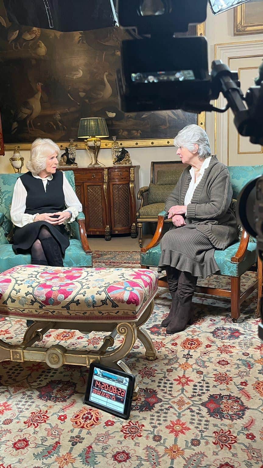 クラレンス邸のインスタグラム：「Tune in to @BBCWomansHour today as The Duchess of Cornwall speaks to Emma Barnett about her work on domestic violence and her hopes for a world free from violence against women.  Watch the interview on @BBCBreakfast or listen to BBC Radio 4 from 10am and @BBCWomansHour.  The Duchess is interviewed alongside Diana Parkes, whose daughter Joanna Simpson was killed by her husband in 2010. It was hearing Diana Parkes story that inspired HRH in her work on supporting the survivors of domestic abuse.」