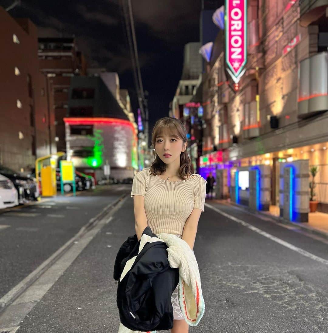 のインスタグラム：「撮影帰りに 歌舞伎町通った😳 龍が如く💰の街だねー！」