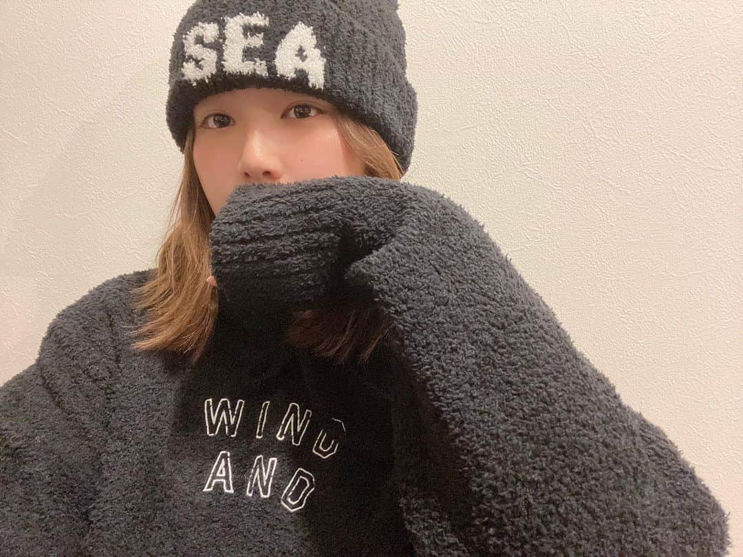 箭内夢菜のインスタグラム：「🖤  @windandsea_wear   @takashikumagai_official   🙏🏻♡」