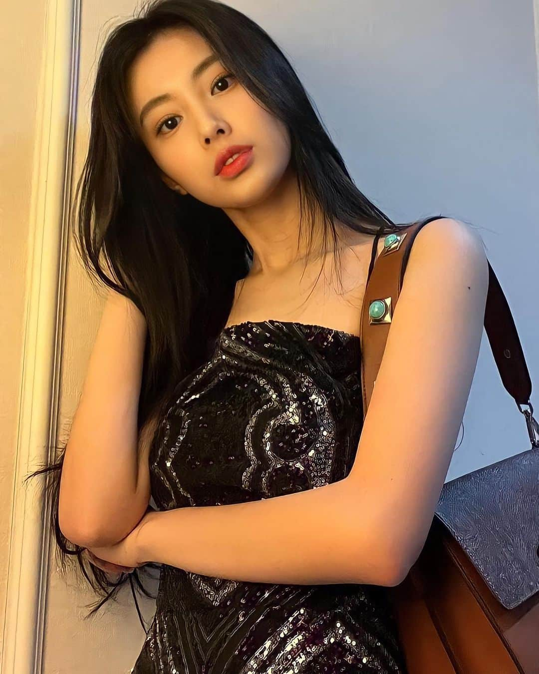 カン・ヘウォンのインスタグラム：「@hyemhyemu ig update 🖤 - [#KANGHYEWON#HYEWON#강혜원#Kpopdol#likeforfollow#followforlike#like4like#l4l]」