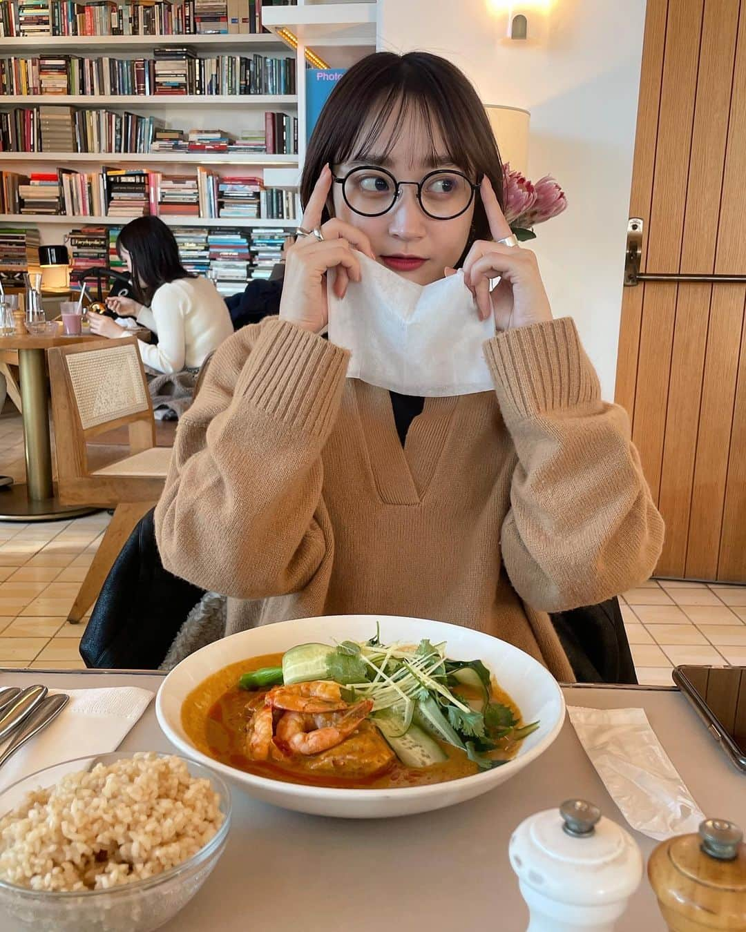 磯俣愛さんのインスタグラム写真 - (磯俣愛Instagram)「ランチ🍽 おっしゃれ〜な表参道にて @billsjapan  美味しかった〜 食後のフレンチトーストもこりゃまた美味でした . . . #bills#表参道カフェ#表参道ランチ  #フレンチトースト#パスタ#カレー #gallardagalante#zoff」2月24日 21時37分 - ai_isomata