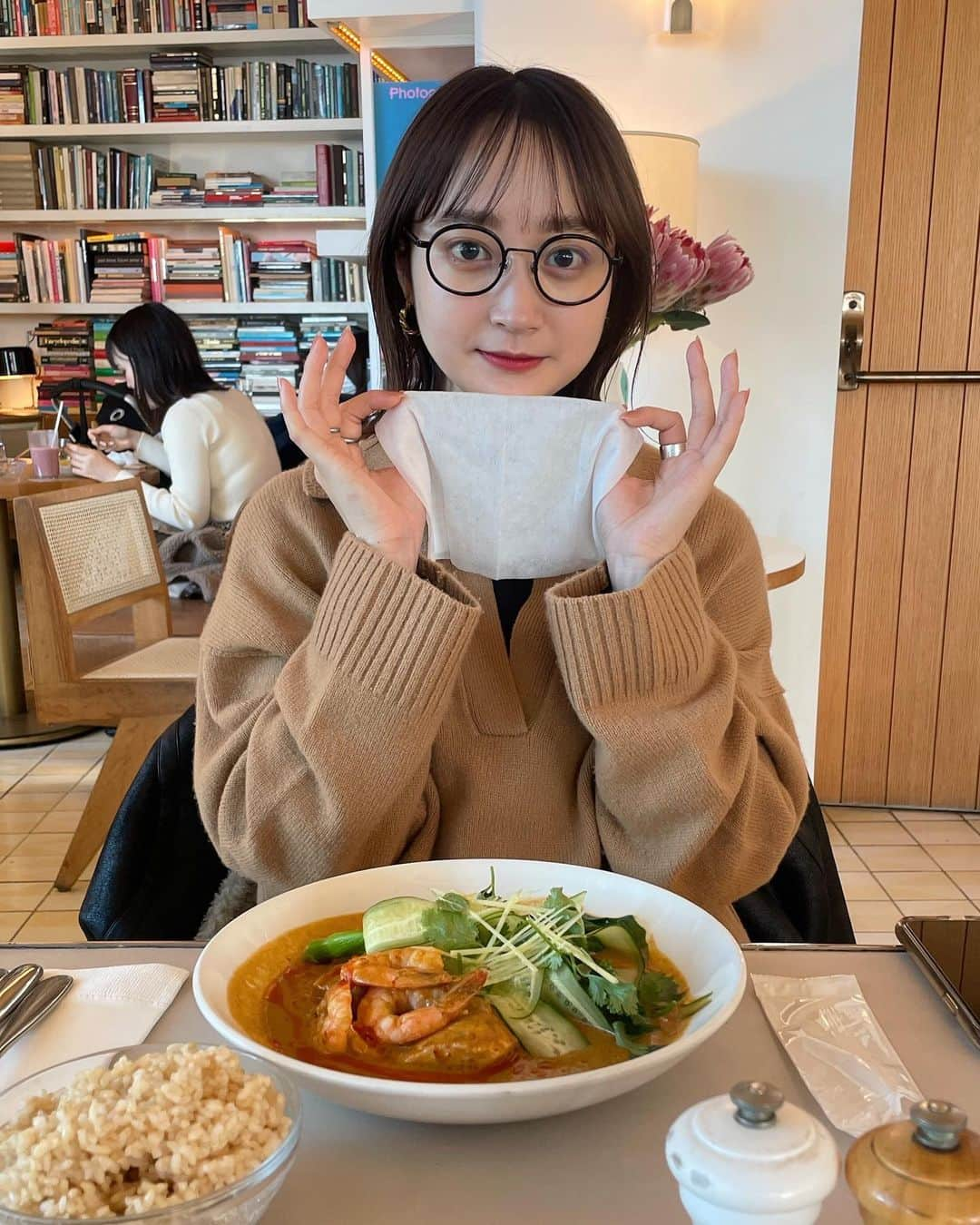 磯俣愛さんのインスタグラム写真 - (磯俣愛Instagram)「ランチ🍽 おっしゃれ〜な表参道にて @billsjapan  美味しかった〜 食後のフレンチトーストもこりゃまた美味でした . . . #bills#表参道カフェ#表参道ランチ  #フレンチトースト#パスタ#カレー #gallardagalante#zoff」2月24日 21時37分 - ai_isomata