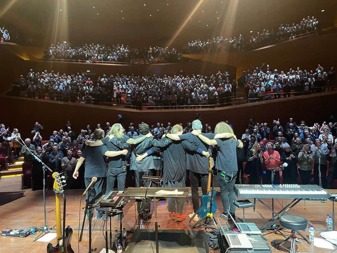 ミューさんのインスタグラム写真 - (ミューInstagram)「Tak København! Yesterday was such a perfect end to this tour with @dkunderholdningsorkester which we have enjoyed immensely! Thank you to all who attended 🧡It means a lot to us!」2月25日 1時42分 - mewofficial