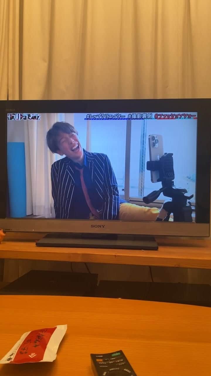ひなたのインスタグラム：「テレビ出てるがなライブ♡」