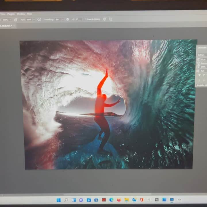 Robbie Crawfordのインスタグラム：「Getting weird with @mikalajones__ after being wowed by @insane51 … the more I trip on creating things utilizing 3D techniques the more amazed I am by how wonderfully made our brains are … naturally processing information and doing incredible calculations that we’re not even aware of every single moment … life truly is incredible #GoPro #3D @metapopvr」