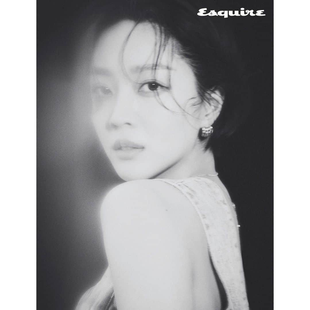 チョ・ボアさんのインスタグラム写真 - (チョ・ボアInstagram)「. . . @esquire.korea x @xxadoraa」2月25日 9時34分 - xxadoraa