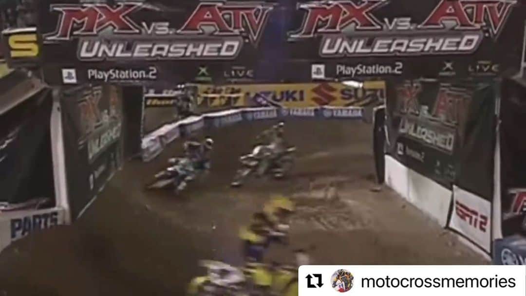 リッキー・カーマイケルのインスタグラム：「#tbt 2005 Detroit SX.  Me mates, @crtwotwo and @therealjs7 just working me.  Was lucky to get 2nd this night.」