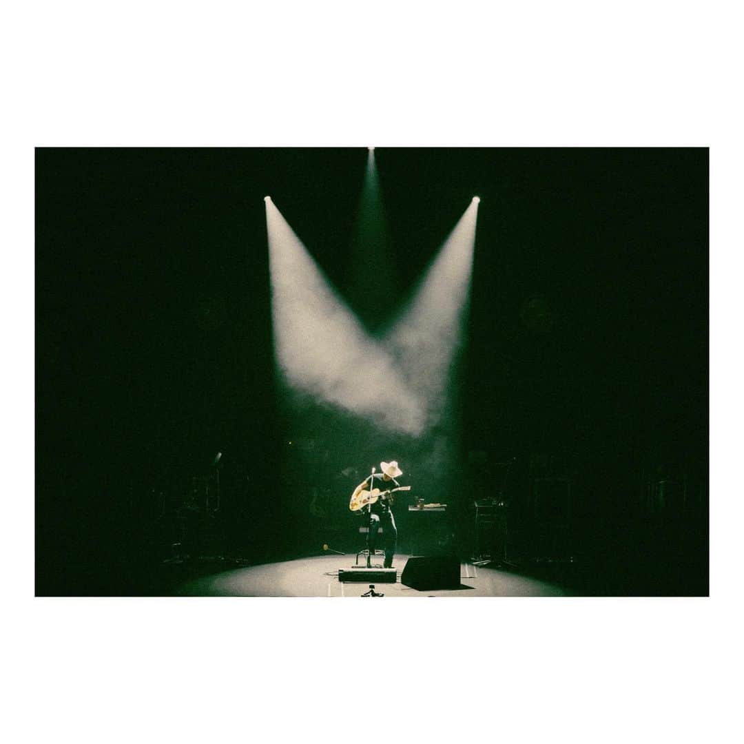 平井大のインスタグラム：「tour 2021-22 photos : @ladybrownpictures」