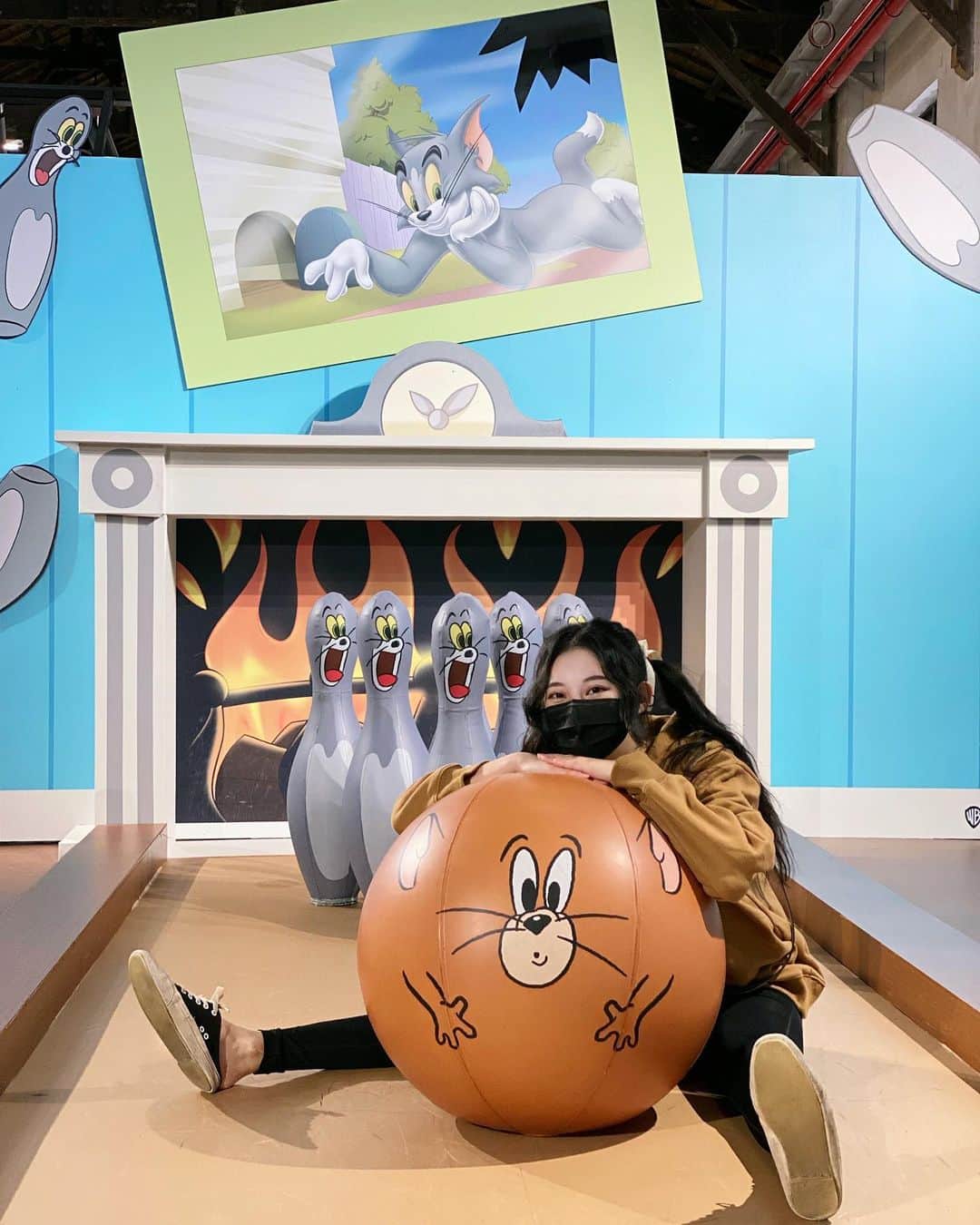 張香香のインスタグラム：「我今天是傑利鼠🐭😛  終於在快結束前去看了！ 好療癒😳❤️ #湯姆貓與傑利鼠特展」