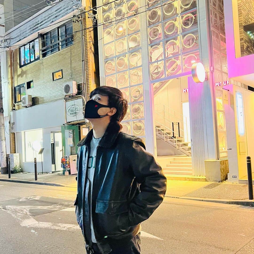 としみつのインスタグラム：「쇼핑 ✌️  #カムサハムニダ 😁」