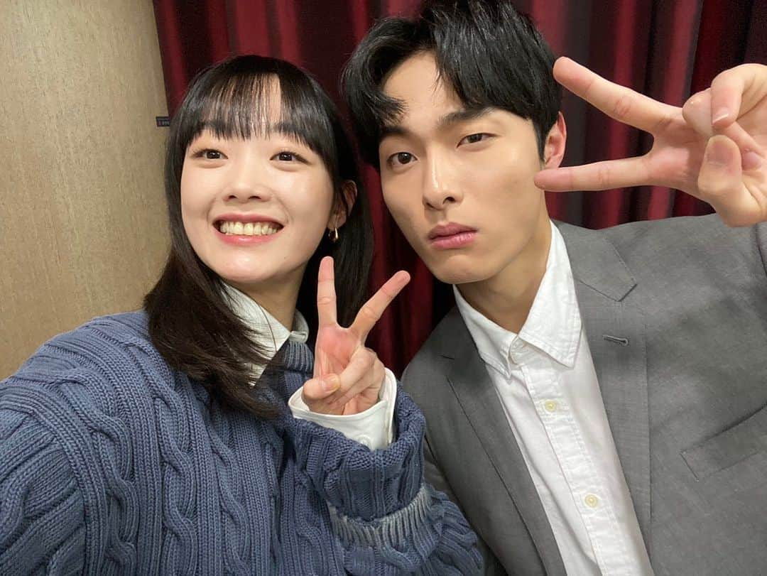 ユン・チャンヨンさんのインスタグラム写真 - (ユン・チャンヨンInstagram)「오늘 밤   #유희열의스케치북 with @leeyoum262」2月25日 21時21分 - yooncy1