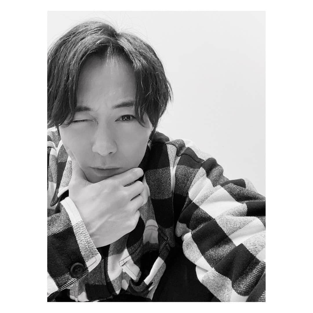 猪野広樹のインスタグラム：「いよいよ明日から「ナミヤ雑貨店の奇蹟」開幕です…！  面白いものができあがった！ 稽古最終日に演出の成井さんと話して、さらに宿題を頂いた。  間違いなく自分が求めてた宿題だったのかもしれない！　  ぜひぜひ劇場にお越しください…！」
