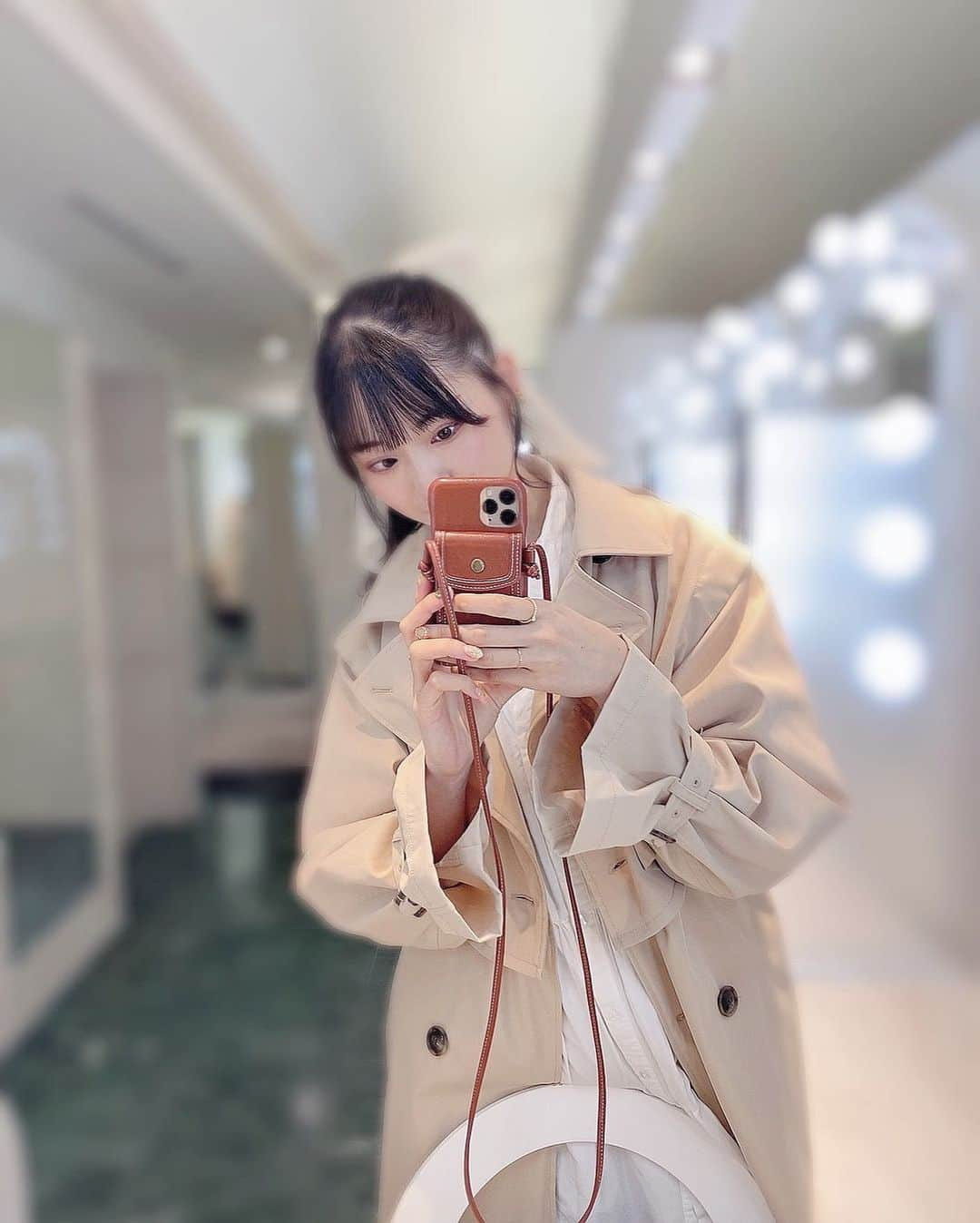 藤崎未夢さんのインスタグラム写真 - (藤崎未夢Instagram)「♡  最近新しくしたスマホケース🪞  Instagramで見つけて即決した！ ポケット付きだし、ストラップ付きだし、鏡もあるし 可愛くて便利〜〜！」3月12日 18時00分 - miyu_miyu_ngt48