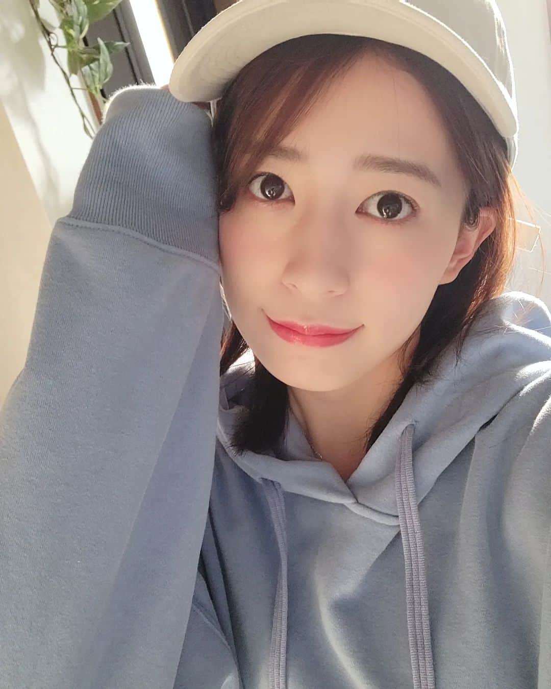 のインスタグラム：「💙  珍しくキャップかぶってみたよ！  #AKB48」