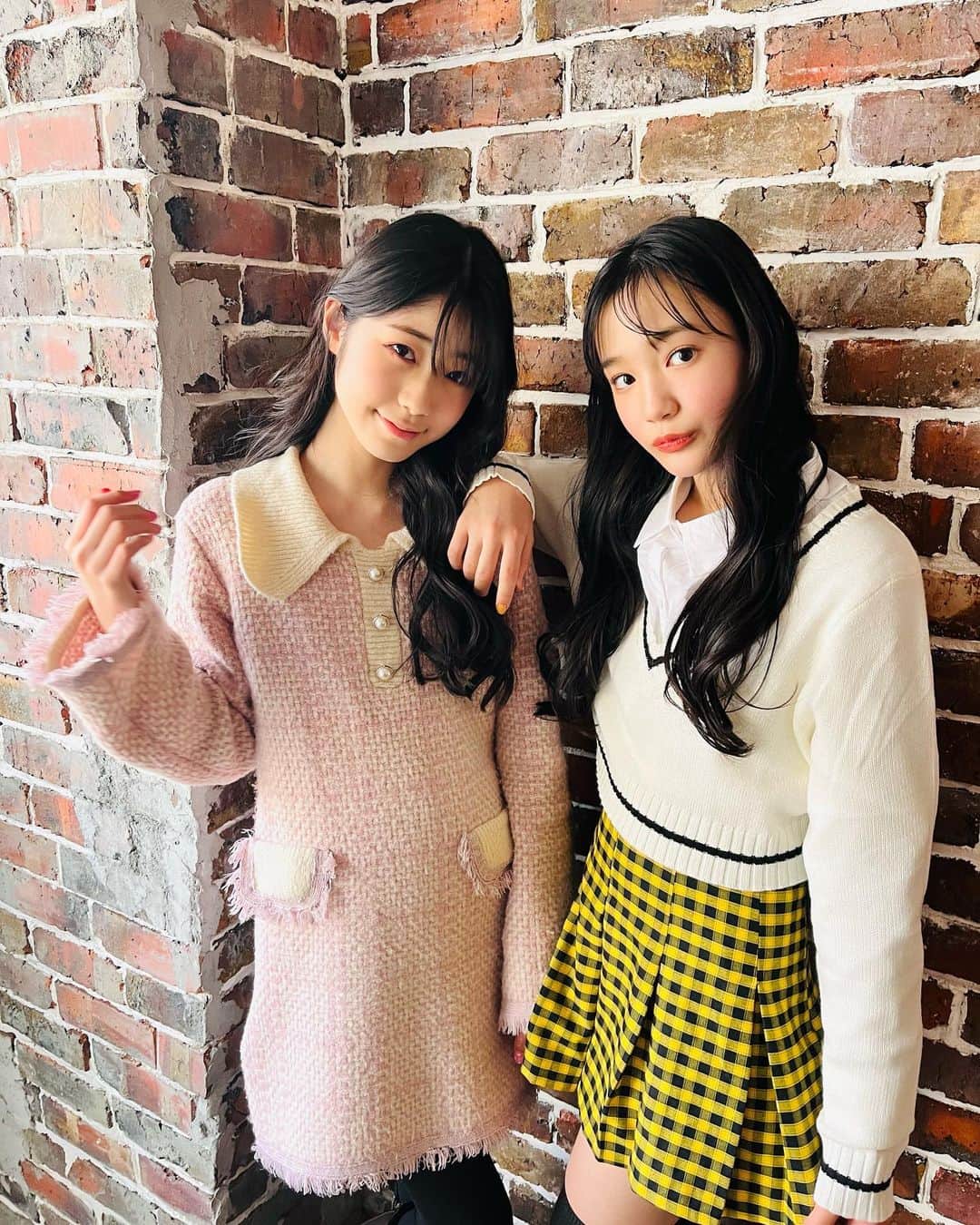 ニコ☆プチのインスタグラム：「🌸🌼  ある日の私服😙📸❕  #石原咲奈 #濱﨑心愛  #チェックかわいい😘😘」