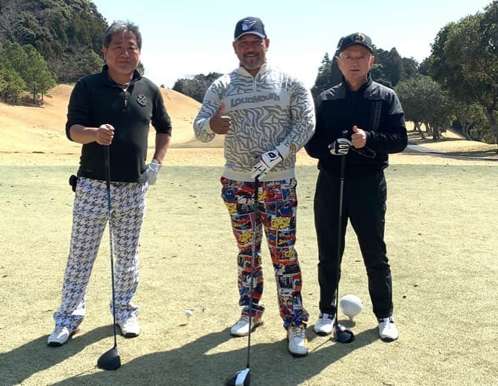 アレックス・ラミレスさんのインスタグラム写真 - (アレックス・ラミレスInstagram)「Beautiful day for golf today guys! Look good play good 😀 #golfday #greatfrinds #lookgoodplaygood #niceclothes #niceday #vamos #ramichan #ramichanlegendinjapan」3月12日 12時18分 - ramichan3