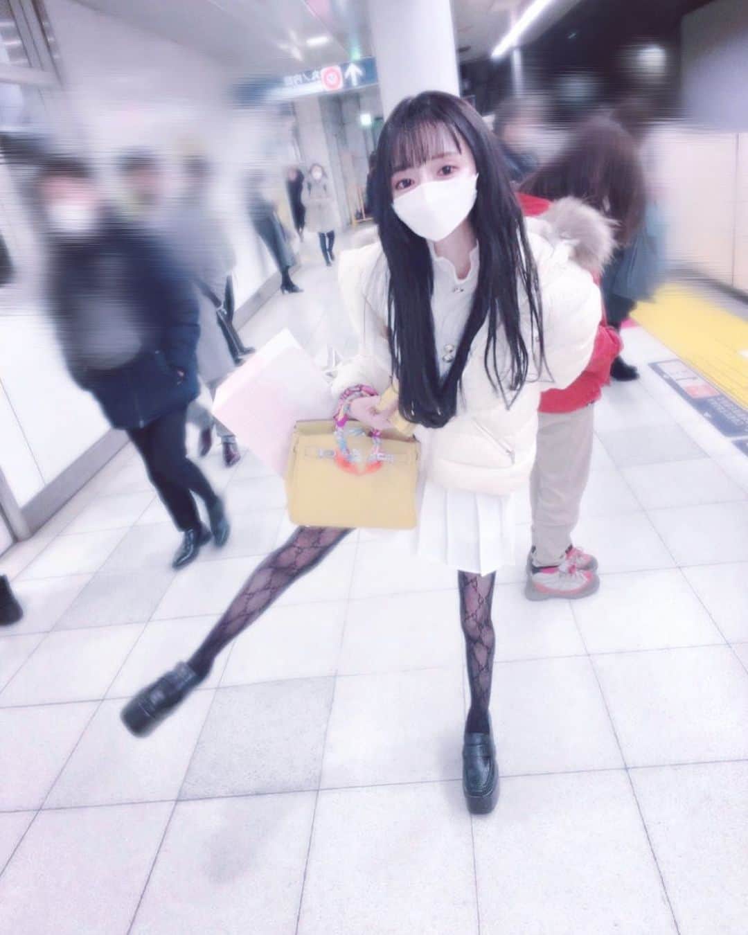 椿えれなのインスタグラム：「我想知道它是否至少可以成为更好的垫脚石^_^♡♡♡♡ 👎💋 我爱你去垃圾 ^_^♡♡♡♡👍🧠」