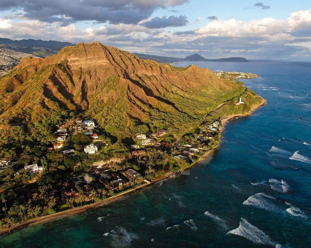 COCOのインスタグラム：「#sunset #diamondhead 🏝」