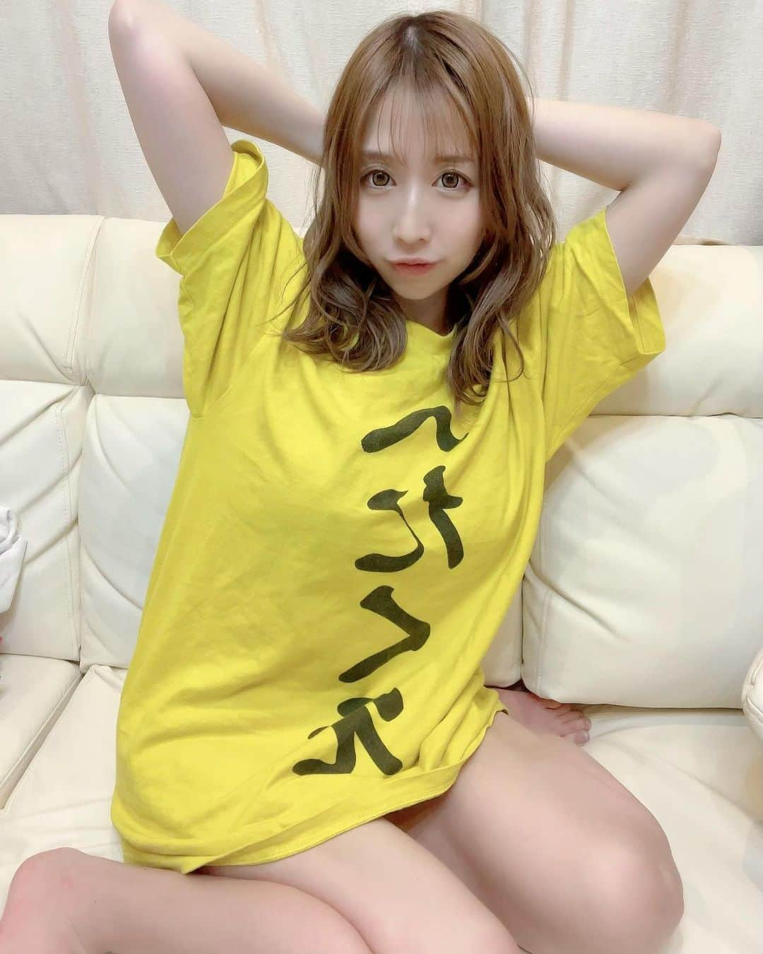 橘楓のインスタグラム：「（へたくそ）💛🍌💛  一生懸命がんばるよ🥺💪❤️‍🔥え？  _ #へたくそ#久しぶりに#写メ#撮った#tiktok#以外も撮ろうね#🧠#おっぱいちゃん#グラビア#グラドル#グラビア自撮り部#キャバ嬢#わら#腹ぺこ#🐷」